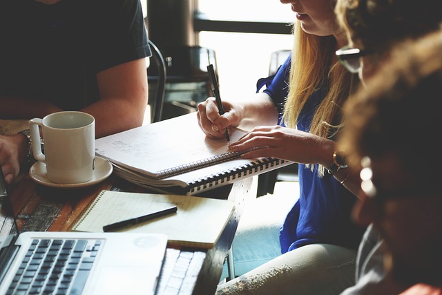 Teamwork Makes the Care Work: How to Share Responsibilities with Your In-Home Caregiver