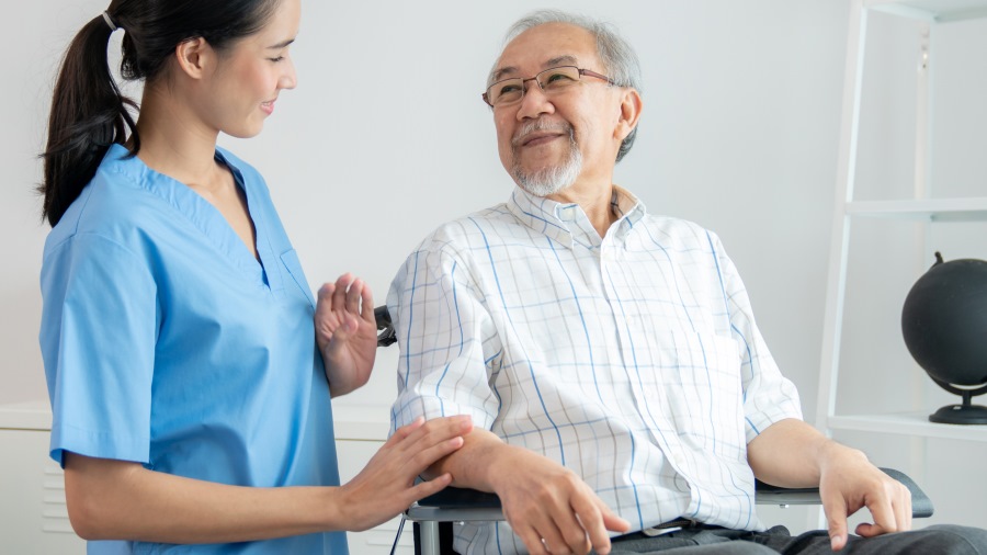 When Mobility Issues Require Round-the-Clock Senior Care: A Guide for Families